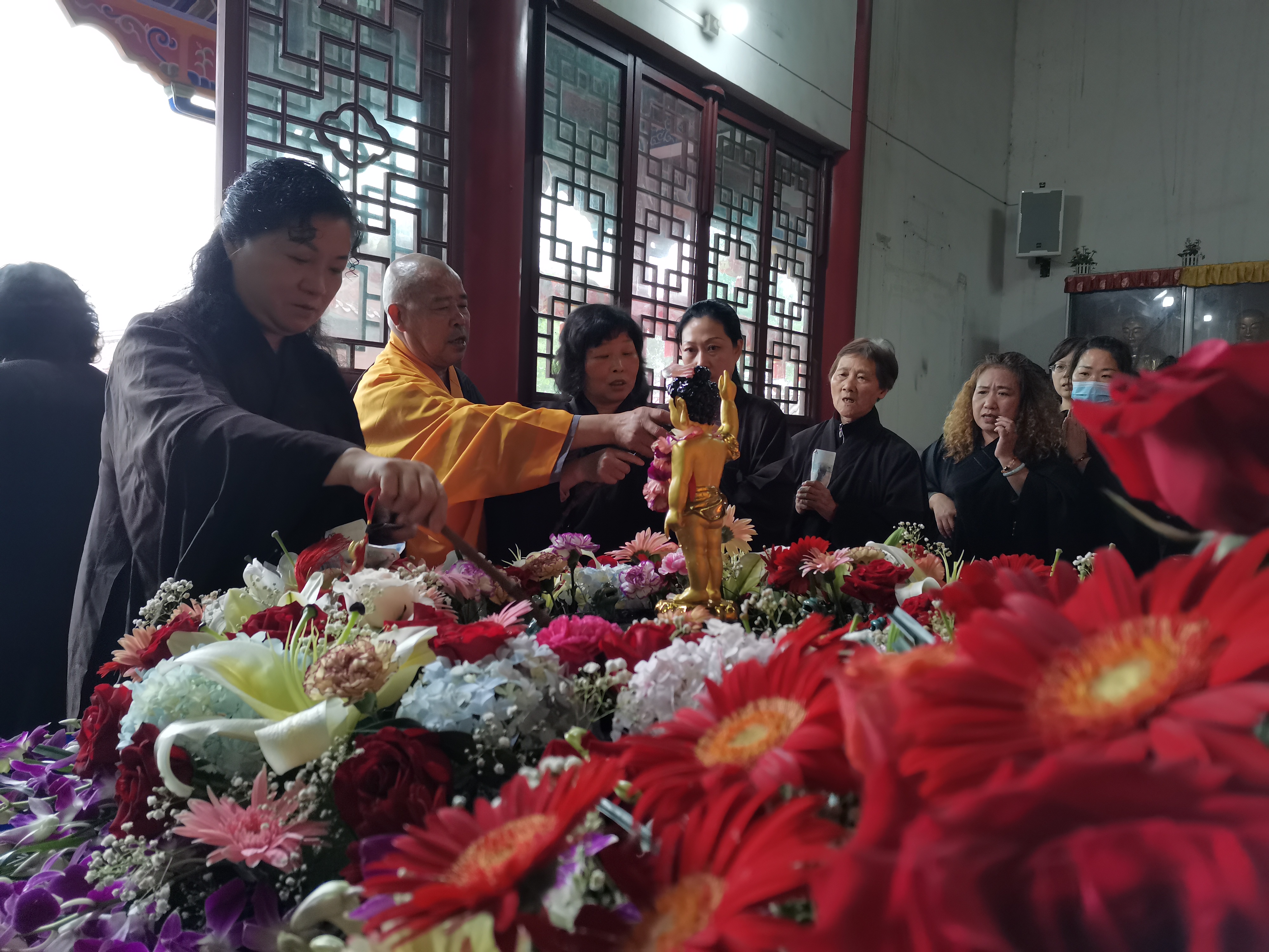 豪门国际官网释迦牟尼佛圣诞法会圆满